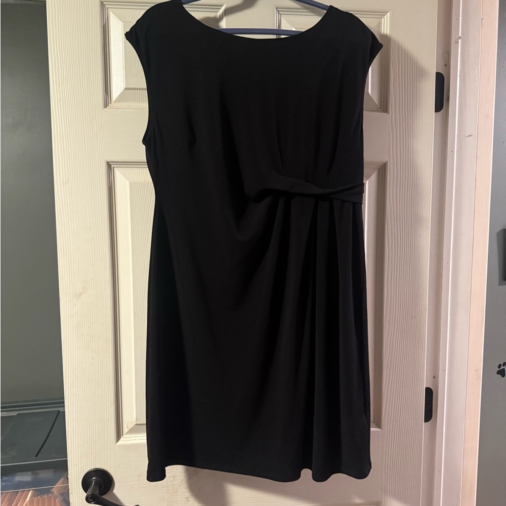 DKNYC Black Sleeveless Sheath Mini Dress